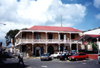US Virgin Islands - Saint Thomas: Charlotte Amalie - Market square and Kronprindsens Gade (photo by M.Torres)