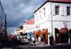 US Virgin Islands - Saint Thomas: Charlotte Amalie - shopping spree on Dronningens Gade (photo by M.Torres)