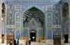 Isfahan / Esfahan - Iran: densely decorated Mosque entrance - Sheikh Loftollah mosque - Lotfollah - Unesco world heritage site - photo by N.Mahmudova