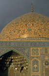 Iran - Isfahan: Sheikh Lotf Allah Mosque - tile decorated dome - photo by W.Allgower