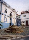 Portugal - Alentejo - Arraiolos: pelourinho - civic pillar - pillory - photo by M.Durruti