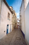 Portugal - Seixal: viela / narrow alley - photo by M.Durruti - photo by M.Durruti